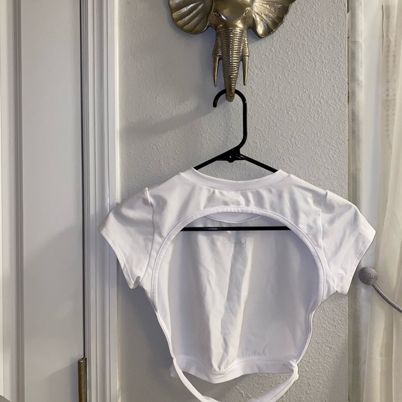 MUSCLE BACK TEE WHITE SIZE S NWOT BOMBSHELL SPORTSWEAR - Picture 8 of 12